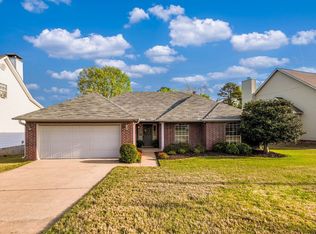 12 Cherryhill Cv, Little Rock, AR 72211