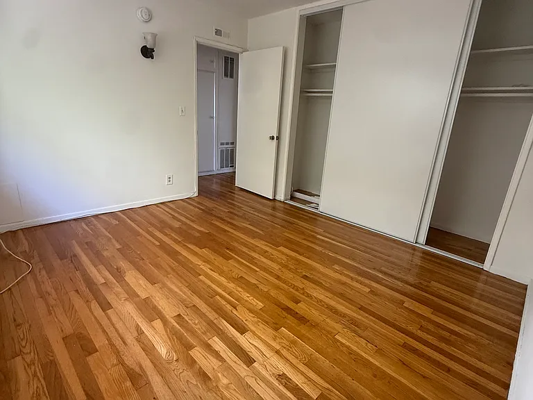11727 Ohio Ave #6 — Photo 8
