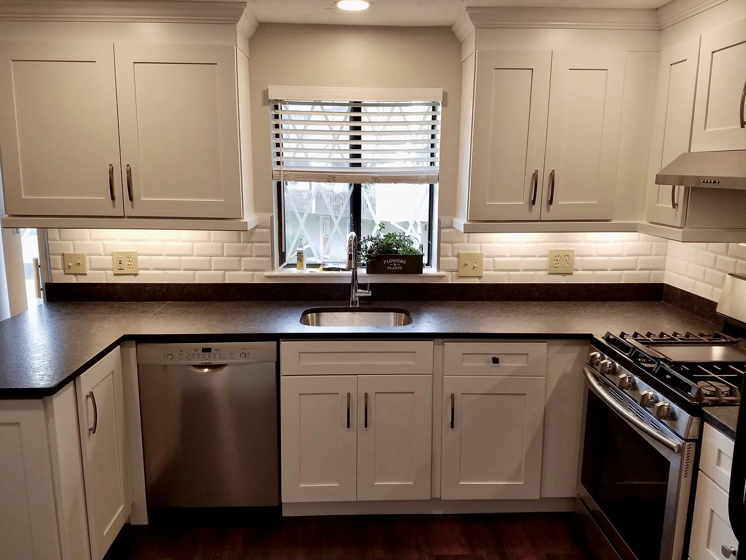 2 bed, 1.5 bath, 1650 sqft, $3,190 — Photo 4