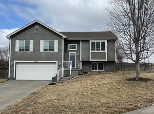 18960 Cinnamon St, Omaha, NE 68135