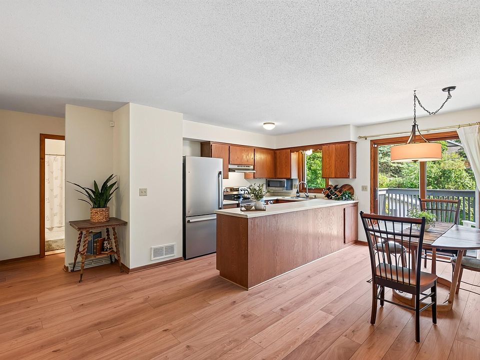 1st image of 408-410 Cardigan Rd