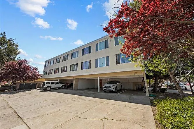 280 Howland St #303 — Photo 21