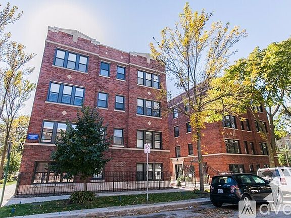2nd image of 2201 W Eastwood Ave #2205-1W