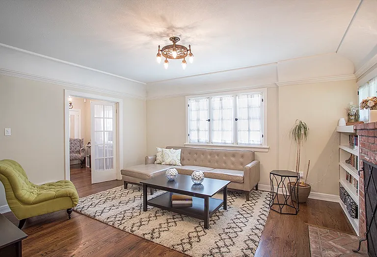 400 Adena St — Photo 3