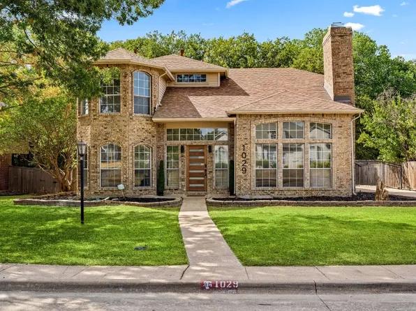 1029 Twin Creek Dr, Desoto, TX 75115