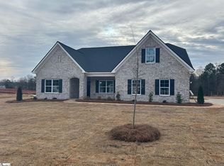 48 Wofford Rd, Taylors, SC 29687