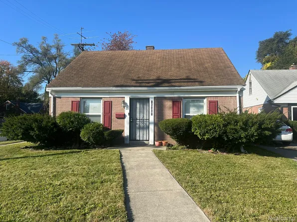 18401 Morang Dr, Detroit, MI 48205