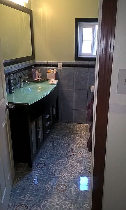 1st image of 4305 Lennox Blvd