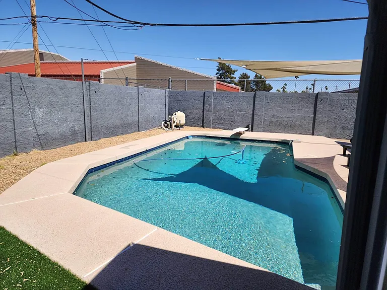 1214 W Highland Ave — Photo 48