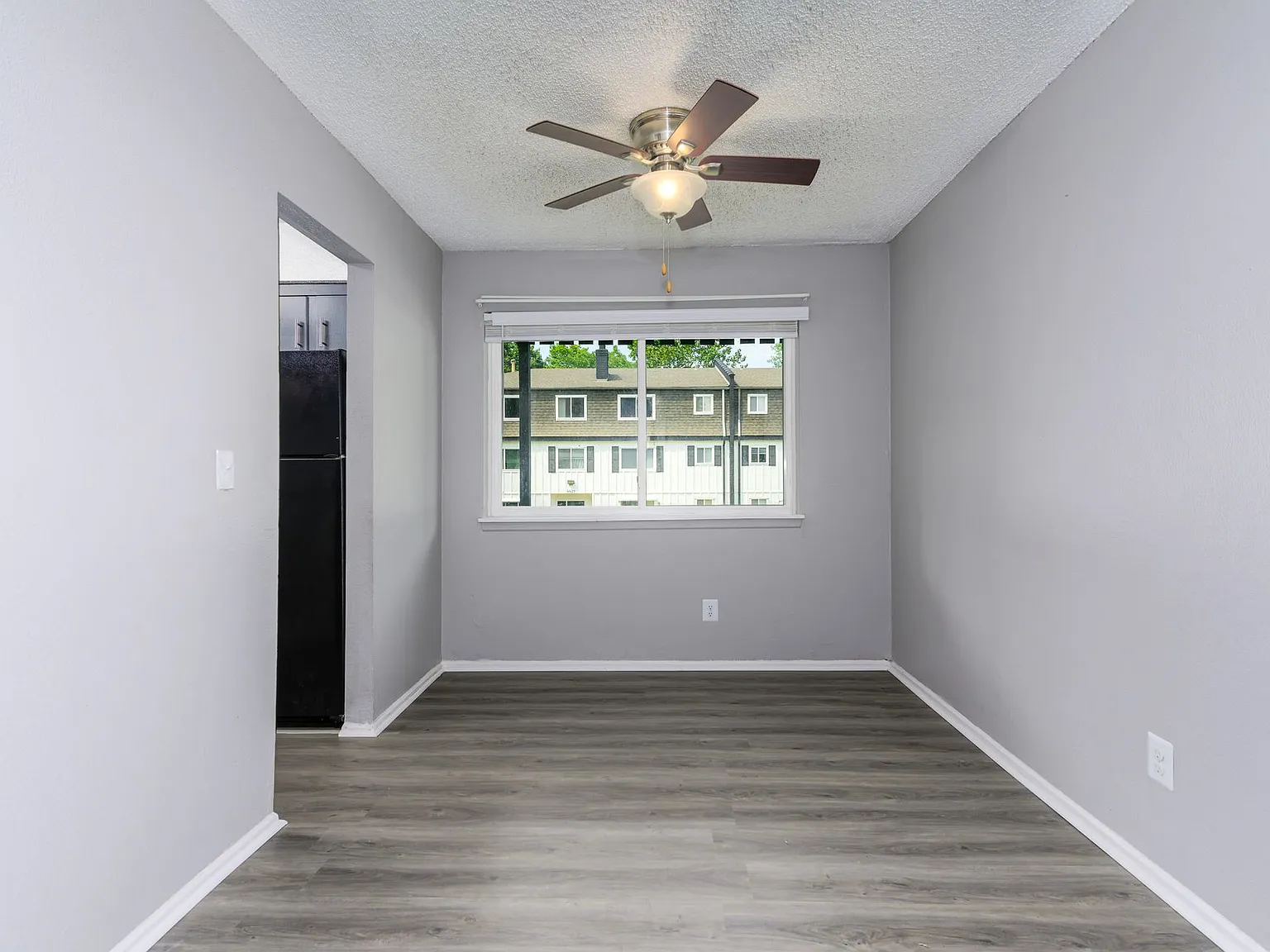 Riverside Heights Apartments — Photo 4