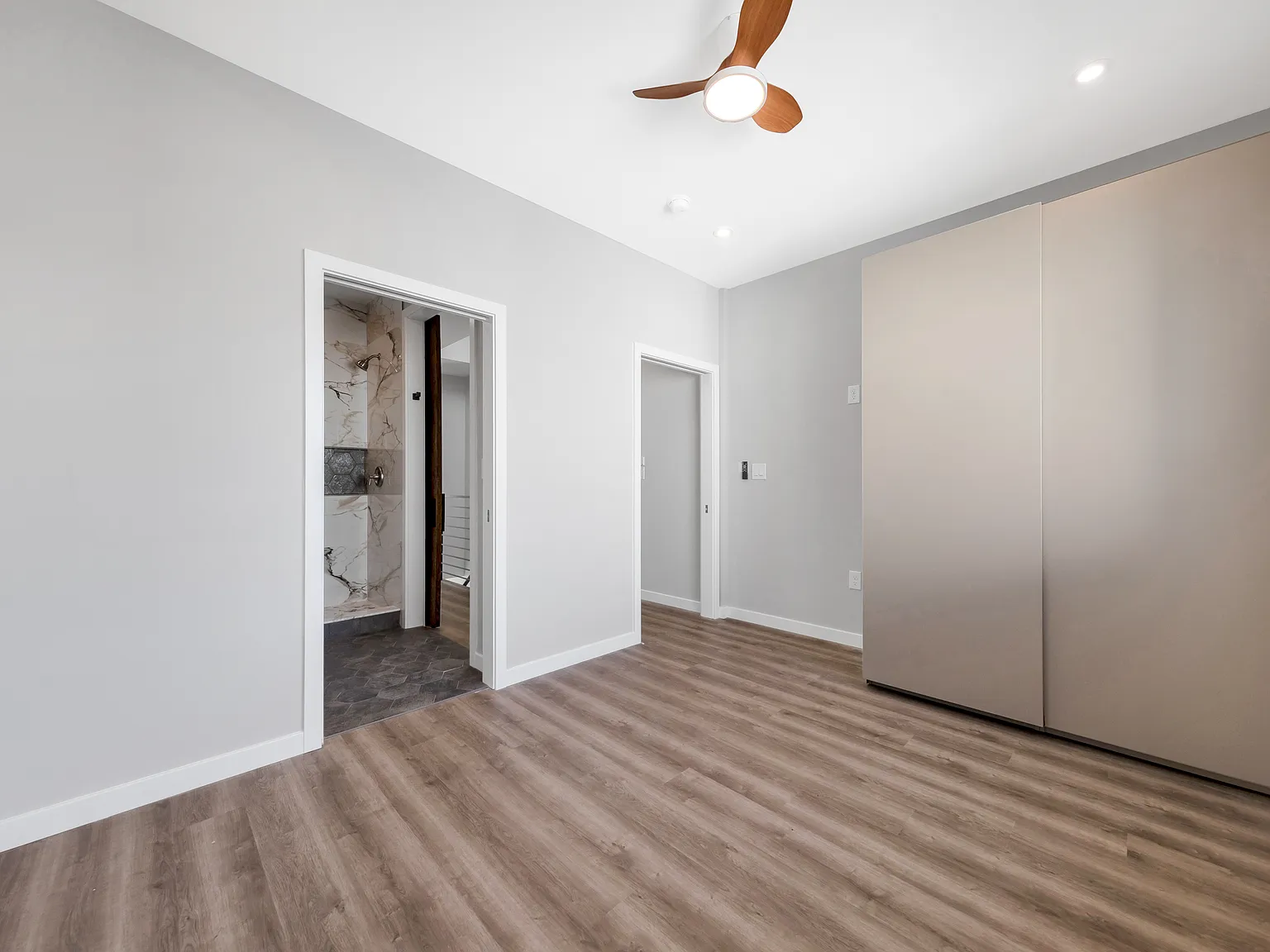 3 bed, 1554 sqft, $2,150 — Photo 3