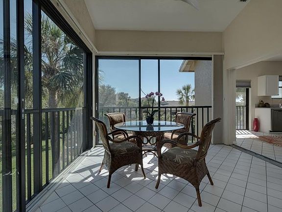 5th image of 5282 Heron Way #201-1