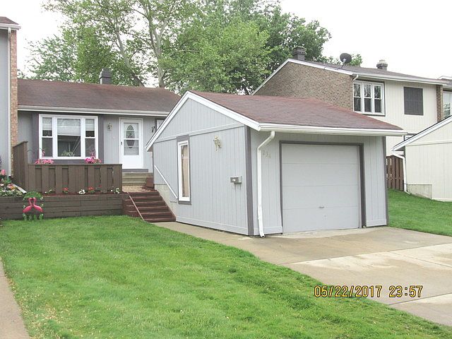 1st image of 234 Pinewood Ln