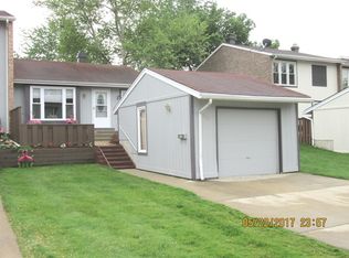 234 Pinewood Ln, Bloomingdale, IL 60108