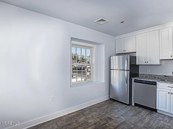 2nd image of 1009 Arnold Ave #2A