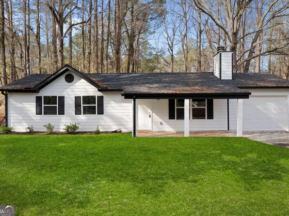 20 Skylark Ln, Jonesboro, GA 30238