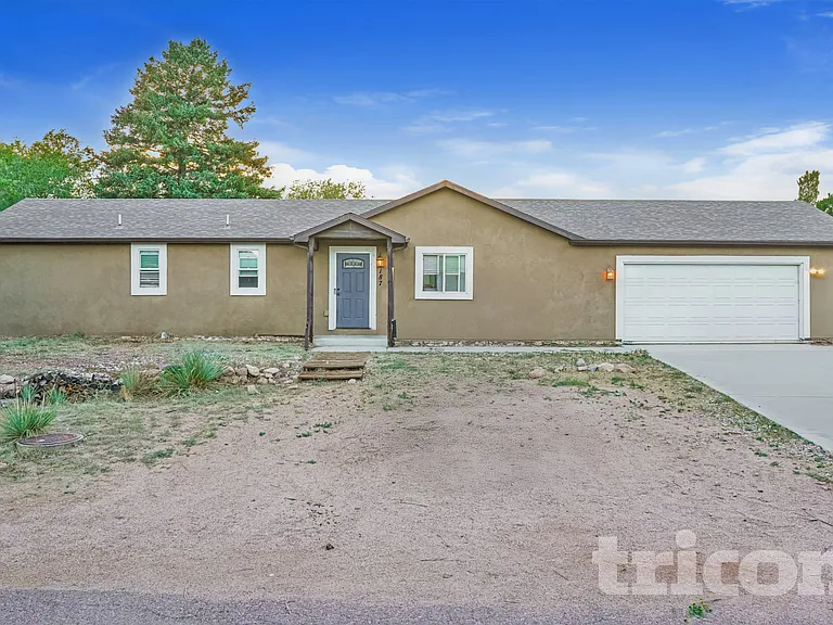 187 Stratmoor Dr — Photo 1