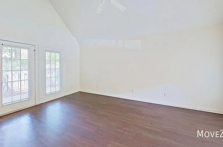 307 Saint Rosea Rd — Photo 34