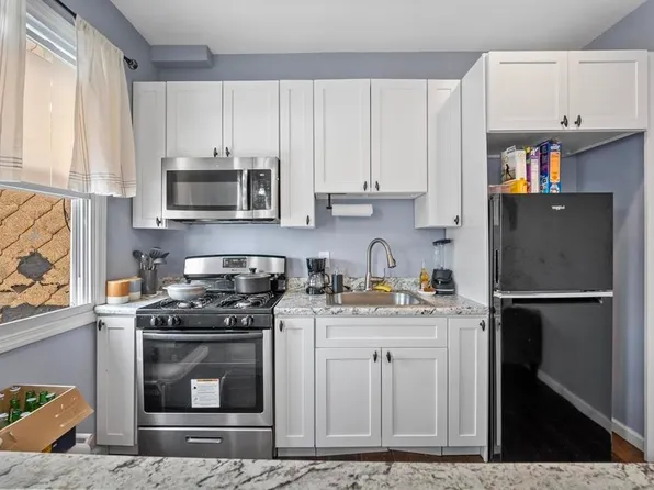 705 8th Street image 16 of 34