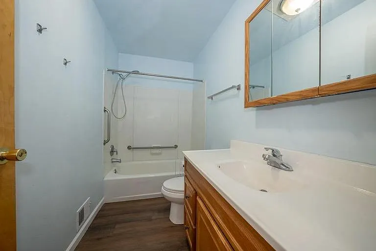 Bathroom in 2-bedroom subunit