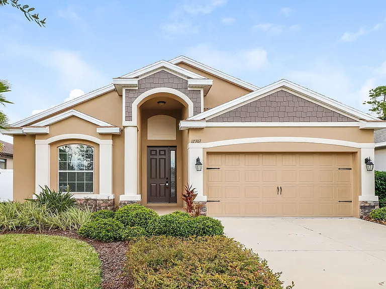 12307 Cricklewood Dr — Photo 1