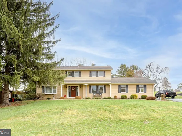 3512 Eagle Dr, Chambersburg, PA 17202