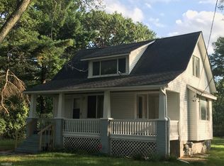 26851 Emmett St, Southfield, MI