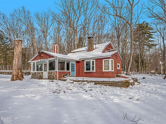 3rd image of 3146 Bear Swamp Rd