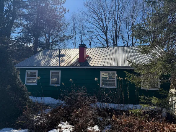 55 Sidney Street, Bingham, ME 04920