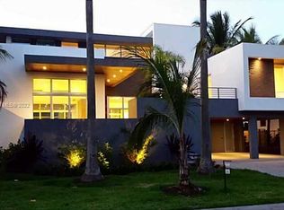 125 Hampton Ln #1, Key Biscayne, FL 33149