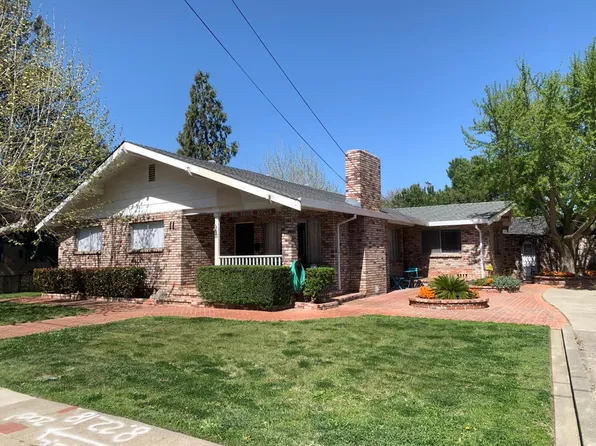 11 Abbey St, Winters, CA 95694