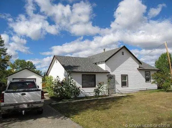 1009 N 6th Ave, Beaverlodge, AB T0H 0C0