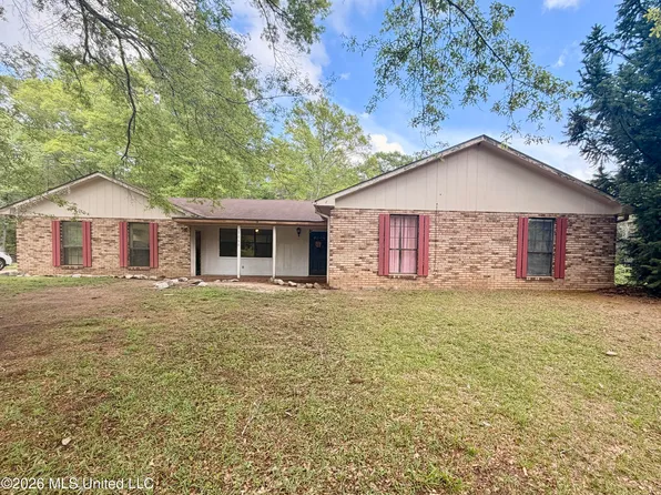 1068 Buck Cir, Summit, MS 39666