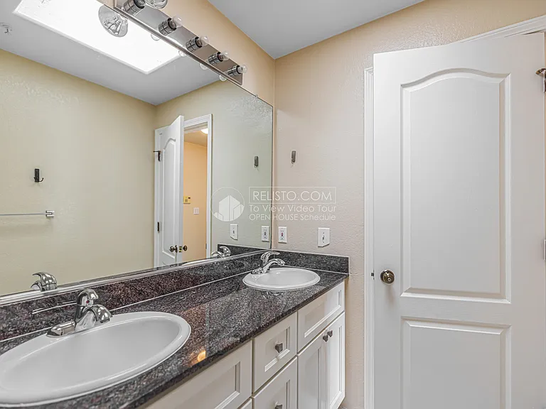 1112 Eddy #C — Photo 22
