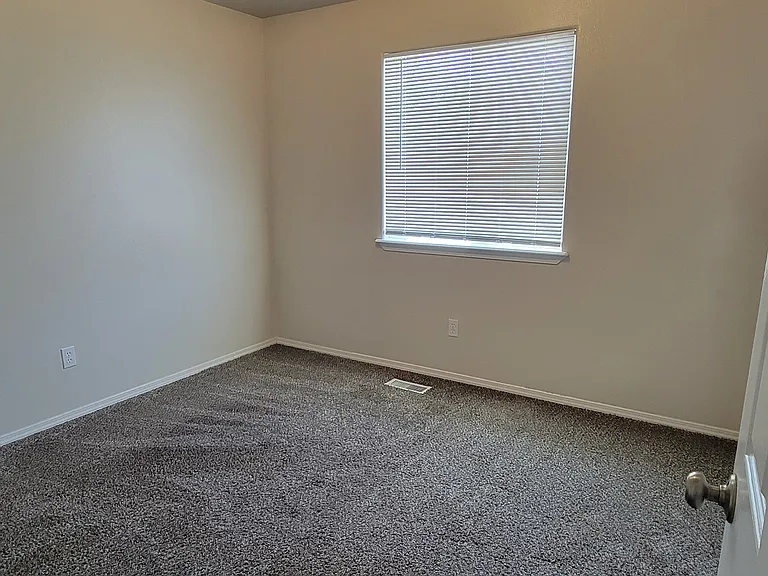 11461 Sanders St — Photo 9