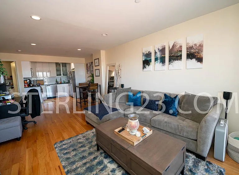 2315 Astoria Blvd #1F — Photo 4