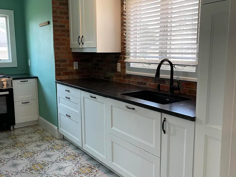 510 Blanchard Pkwy — Photo 11