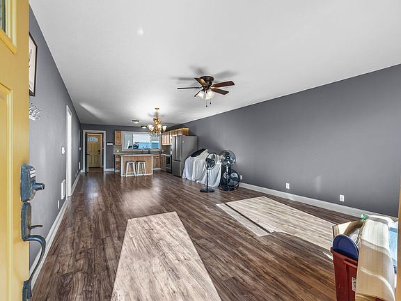 5th image of 1111 NE Lookout Ave