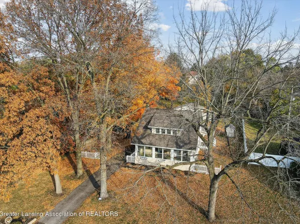 1298 Haslett Rd, Haslett, MI 48840