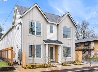 5542 SE Center St #2, Portland, OR 97206