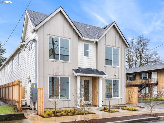 5542 SE Center St #2, Portland, OR 97206