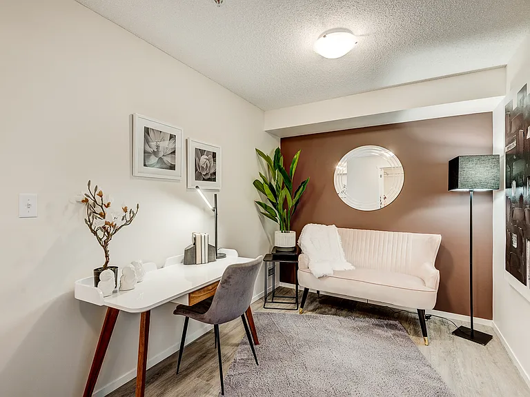 905 Evanston Dr NW — Photo 67