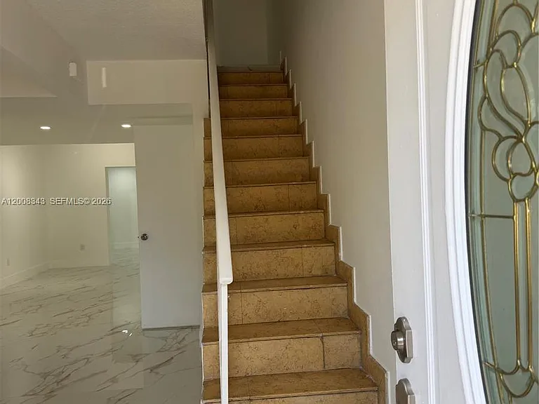 2669 W 52nd St #12 — Photo 2