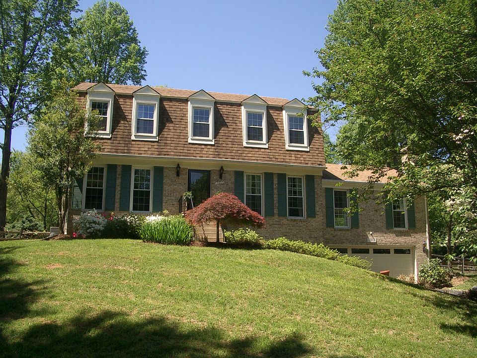 1st image of 11015 Warwickshire Dr