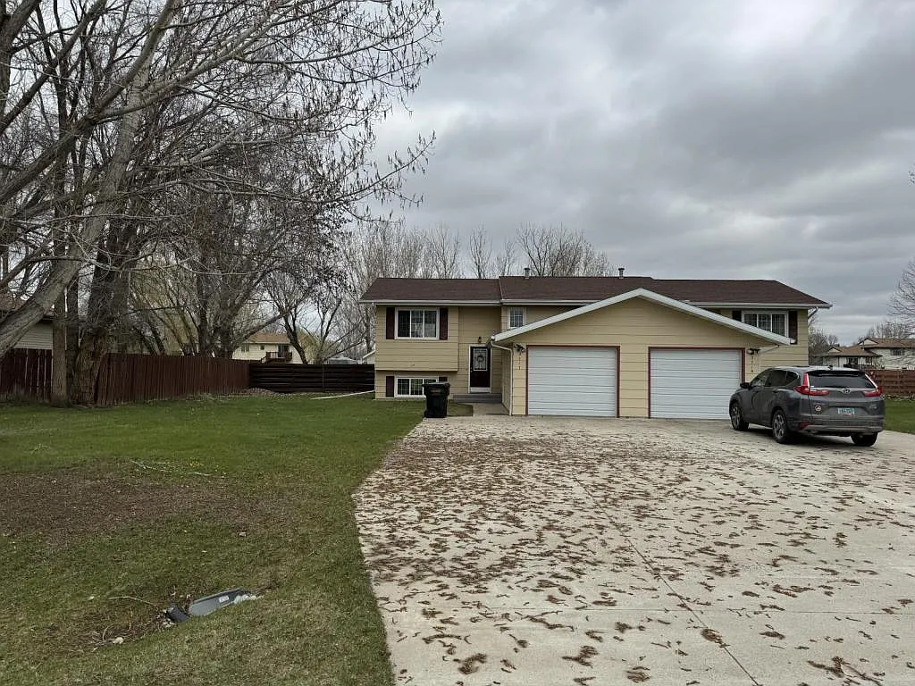 3719 W Princeton Ave — Photo 1