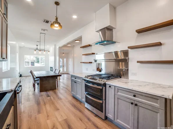 824 Elmwood, San Antonio, TX 78212