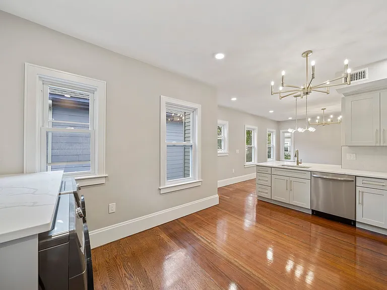 43 Evergreen Ave #2 — Photo 2