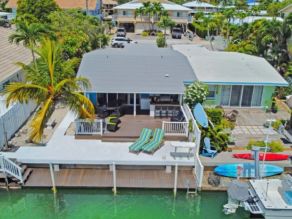 340 10th St, Key Colony Beach, FL 33051