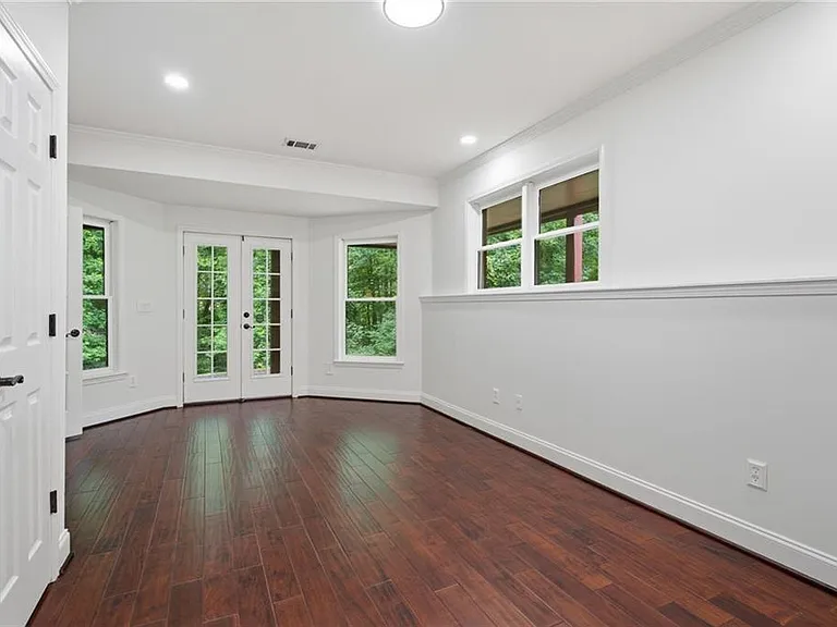 730 Rose Creek Cir — Photo 46