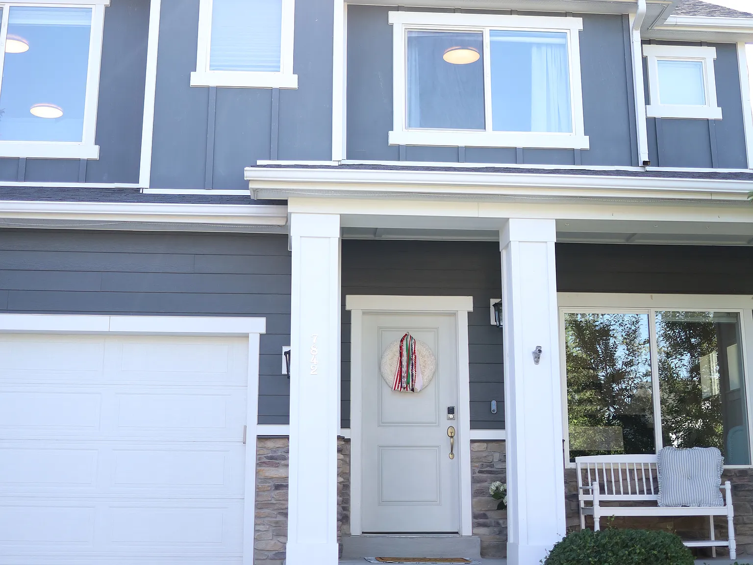 4 bed, 3.5 bath, 3227 sqft, $2,990 — Photo 2
